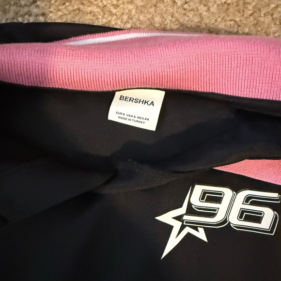 Bershka women Black and Pink Legends Jersey - Picture 2 of 3